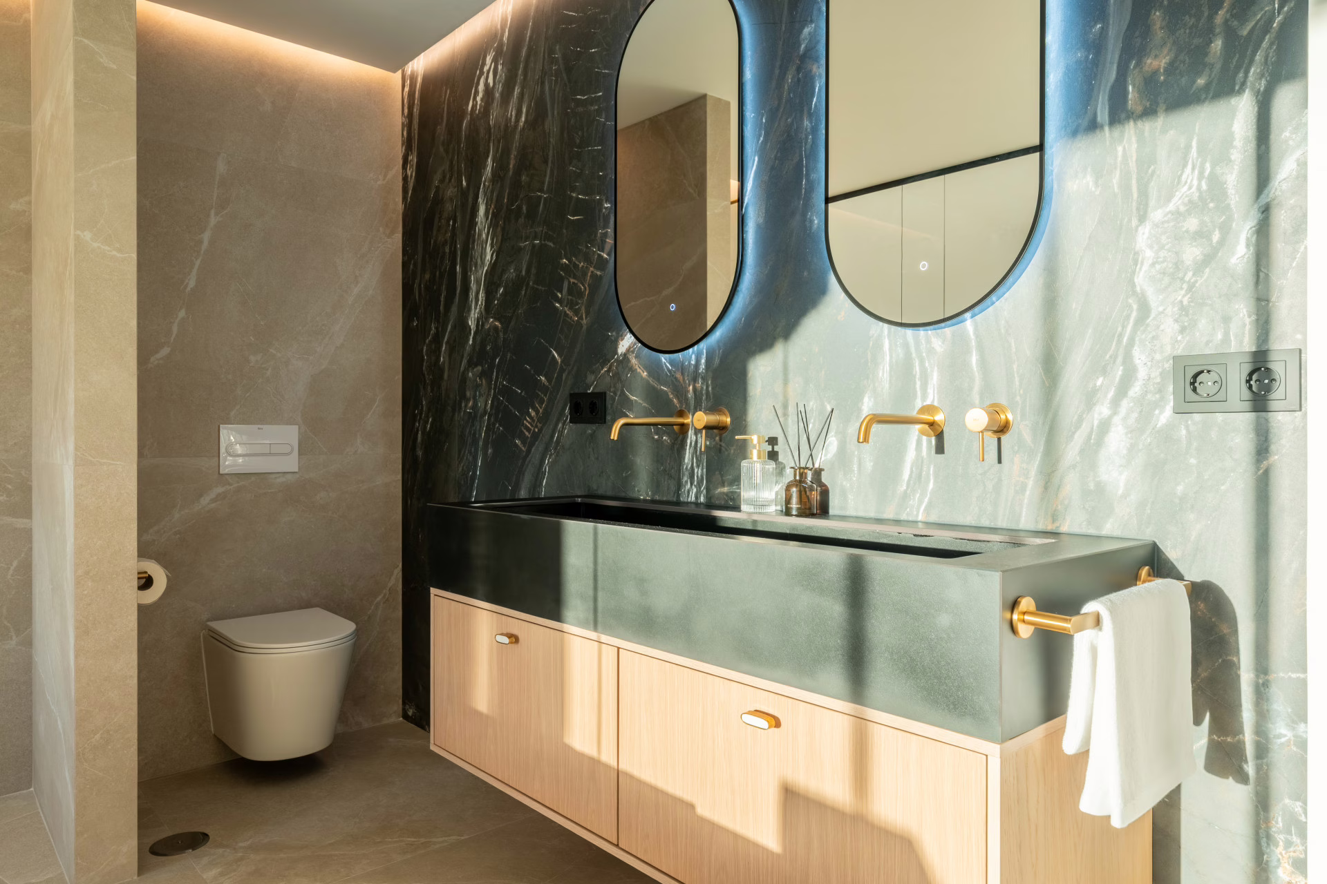 31b5af71-7724-4b2f-adb9-808f5f3c41d1