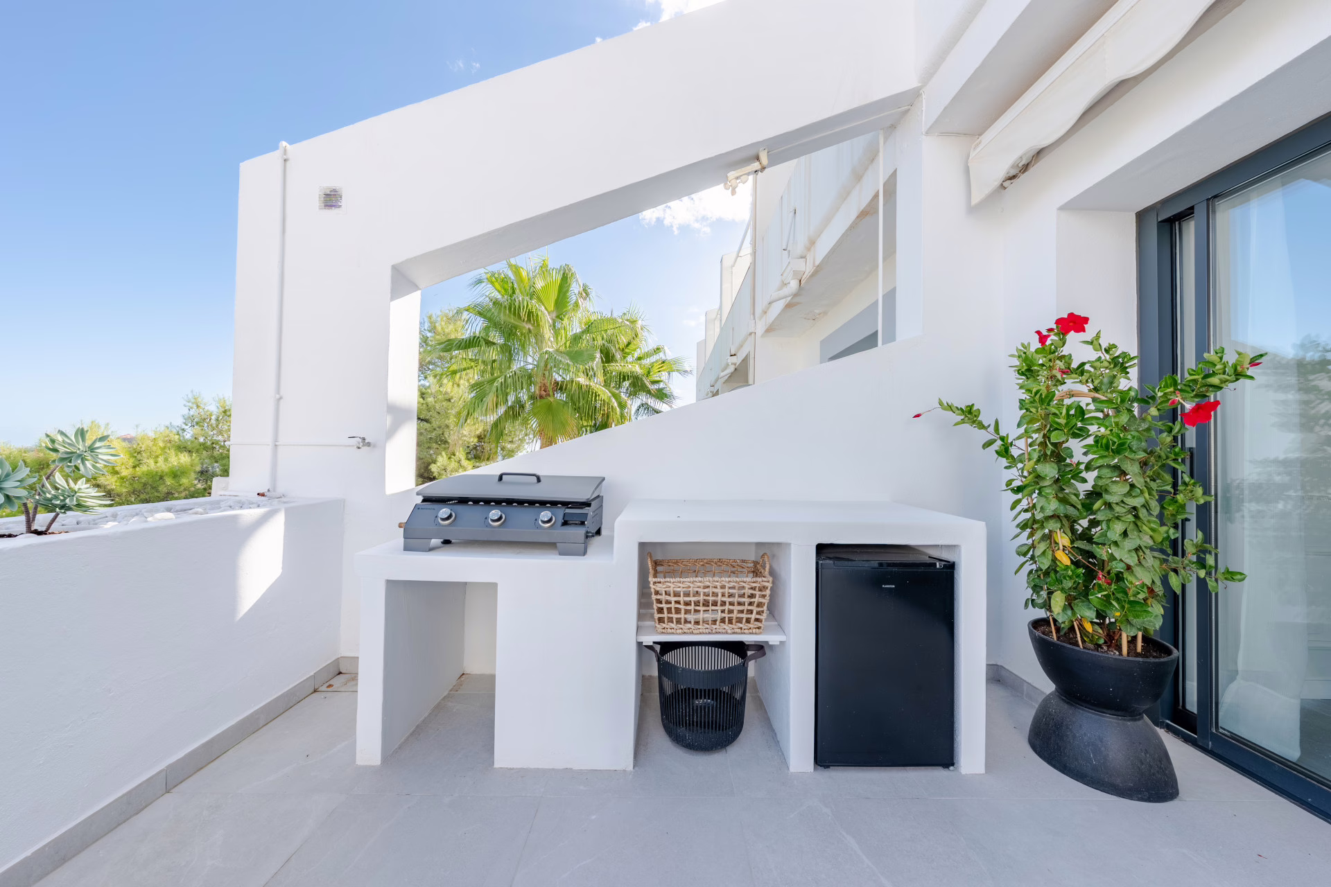 8dacfa38-66dd-4959-809e-fce0ebe80505