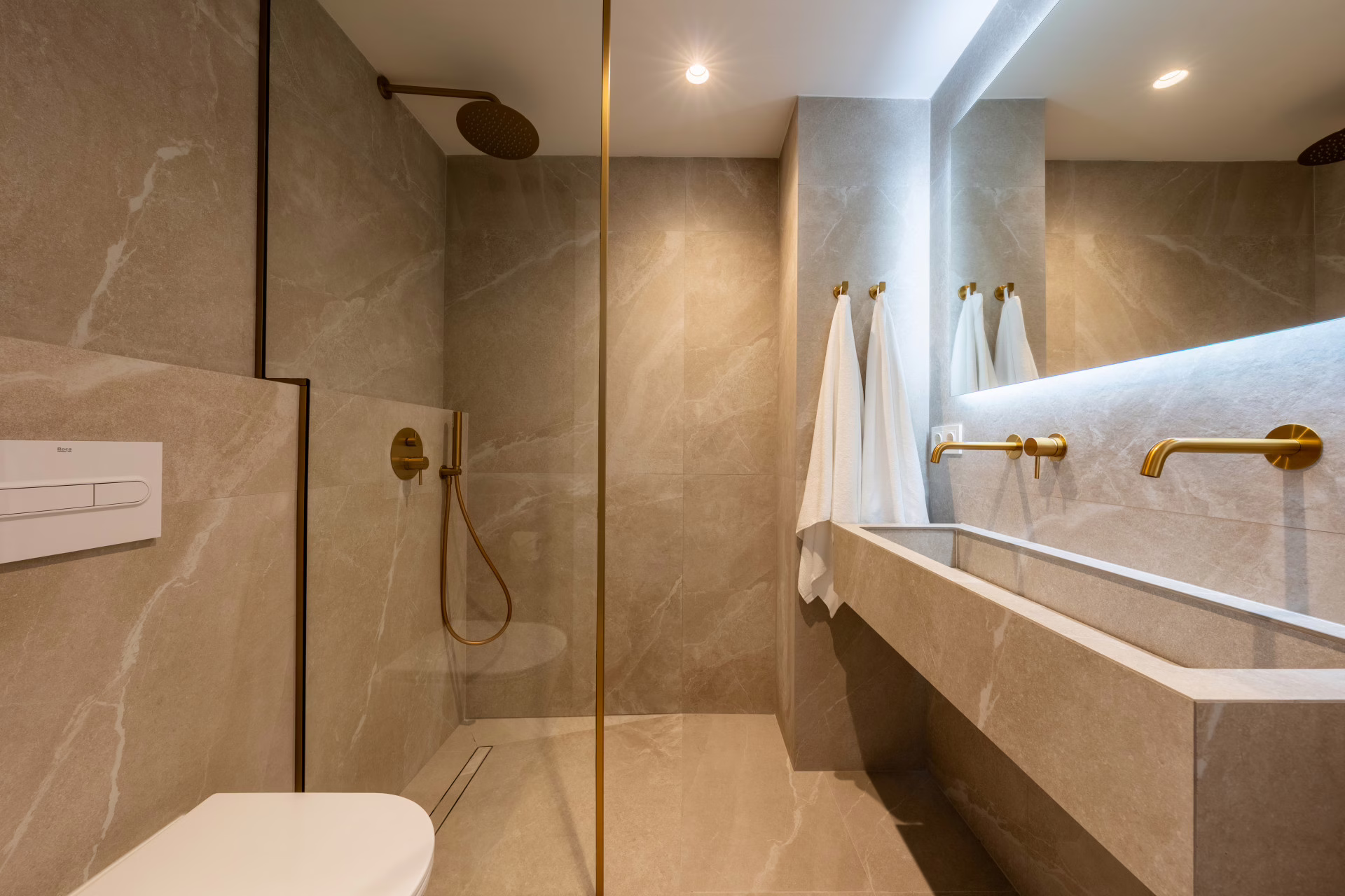 d7f8852a-5d7c-43be-a0a0-f61064b8a3c0