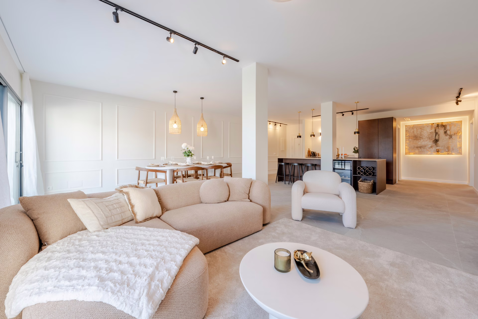 dcd09d86-819d-4f41-9765-9d22afc3aa63