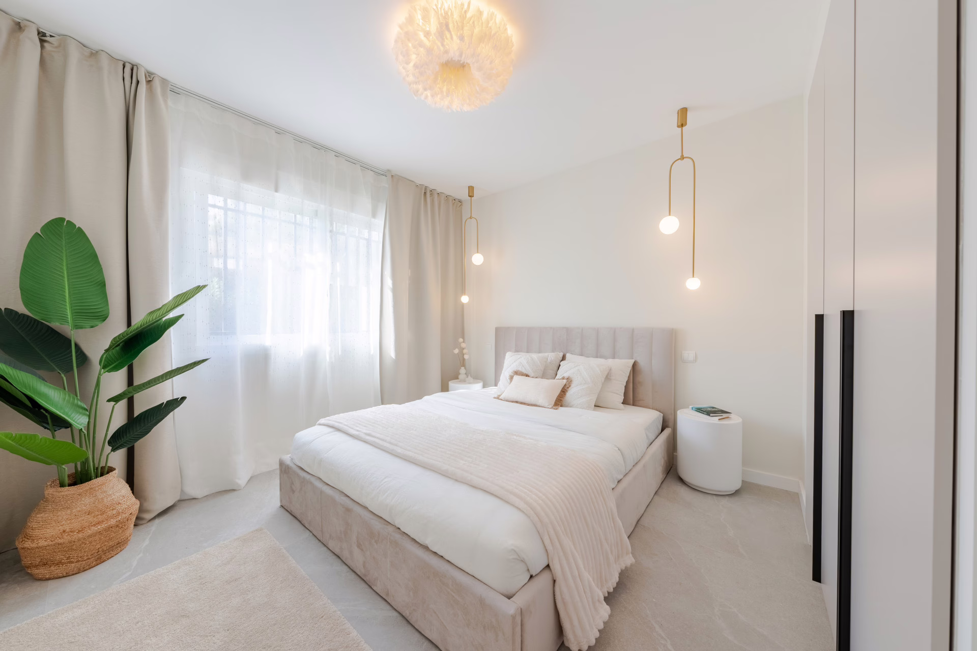 f4398eec-5c54-40f4-9bdb-8b9ee1d39be0